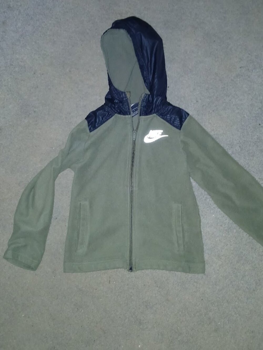 NIKE child's wind breaker